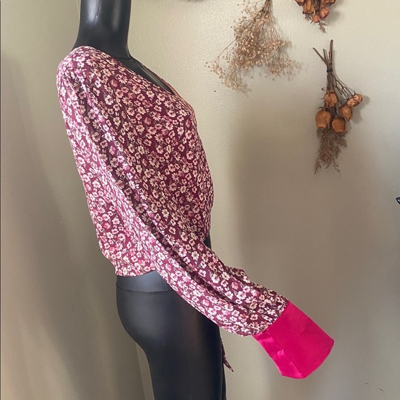 En Saison Floral Wrap Blouse - Pink and Burgundy NWTs - Picture 10 of 13